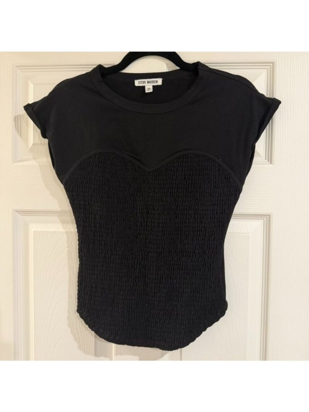 Steve Madden Black Sweetheart Smocked Short Sleeve Top Size Medium